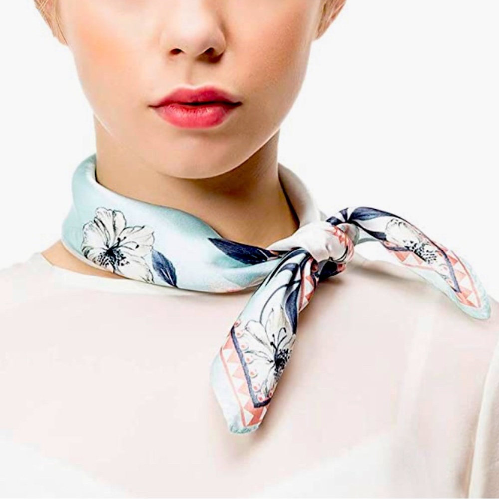 COLD POSH Women's Scarf 100% Silk Square Neckerchief Headscarf NWT